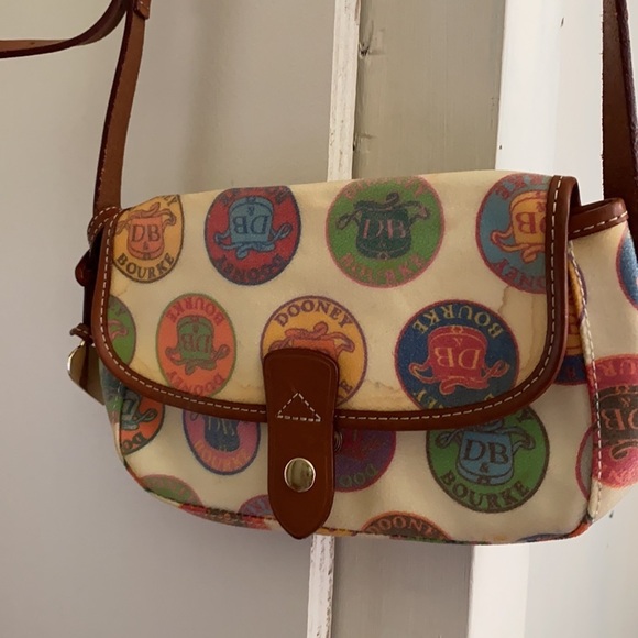 Dooney &Bourke - Picture 1 of 8